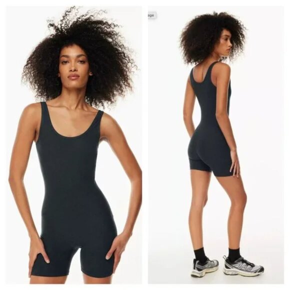 Aritzia TNA TnAction TnaLIFE Shake-It 5" Romper Size Small - Picture 2 of 5